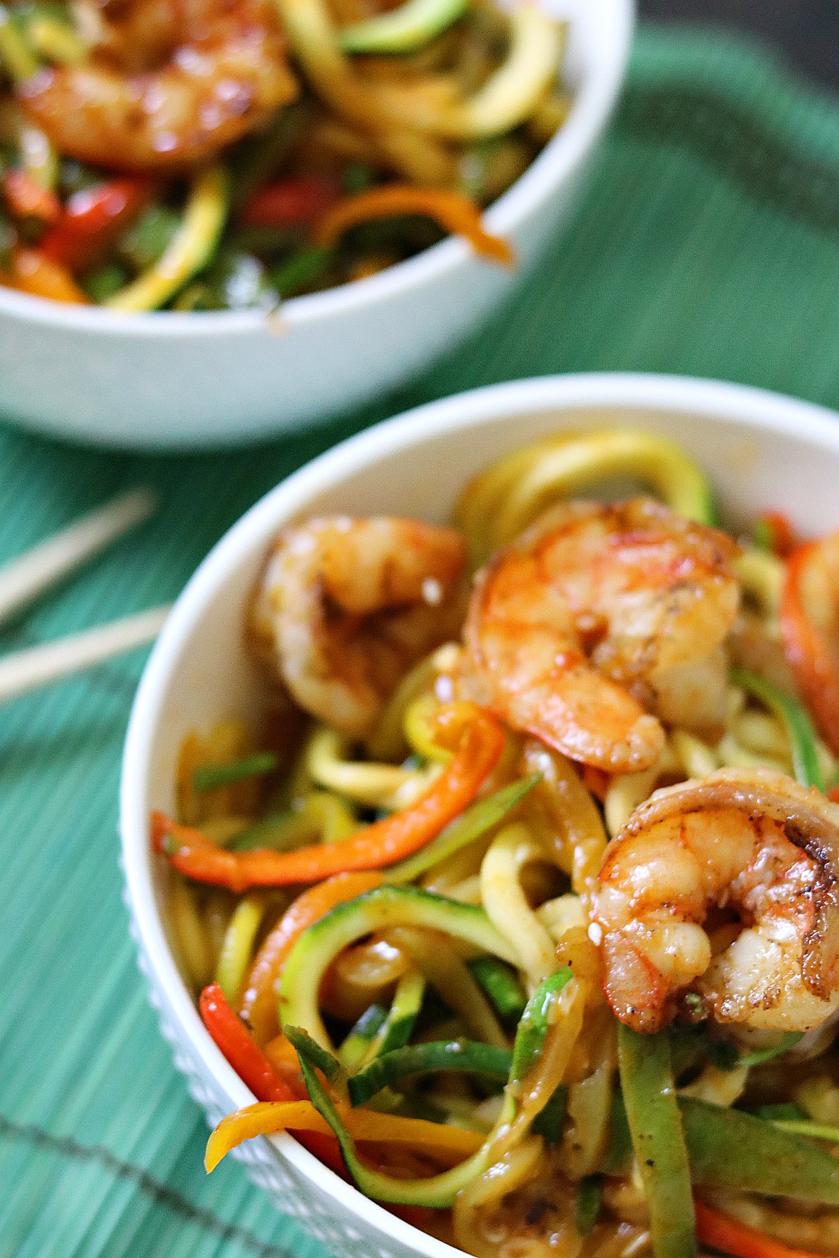 Homemade pad thai sauce, simple zucchini noodles and perfectly cooked shrimp in this low carb pad thai recipe